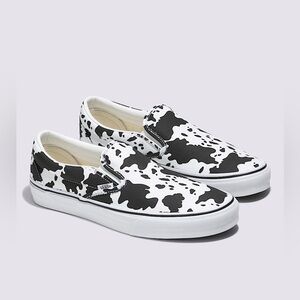 Van’s Classic Slip On Customs Cow Print. Women’s size 7/ Men’s size 5.5 Like new